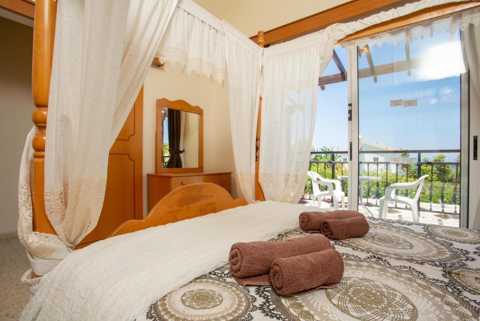 Sun Beach Villa Thio Polis ภายนอก รูปภาพ