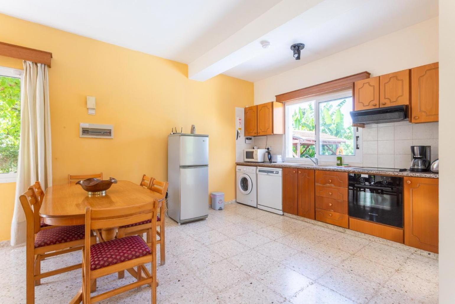Sun Beach Villa Thio Polis ภายนอก รูปภาพ