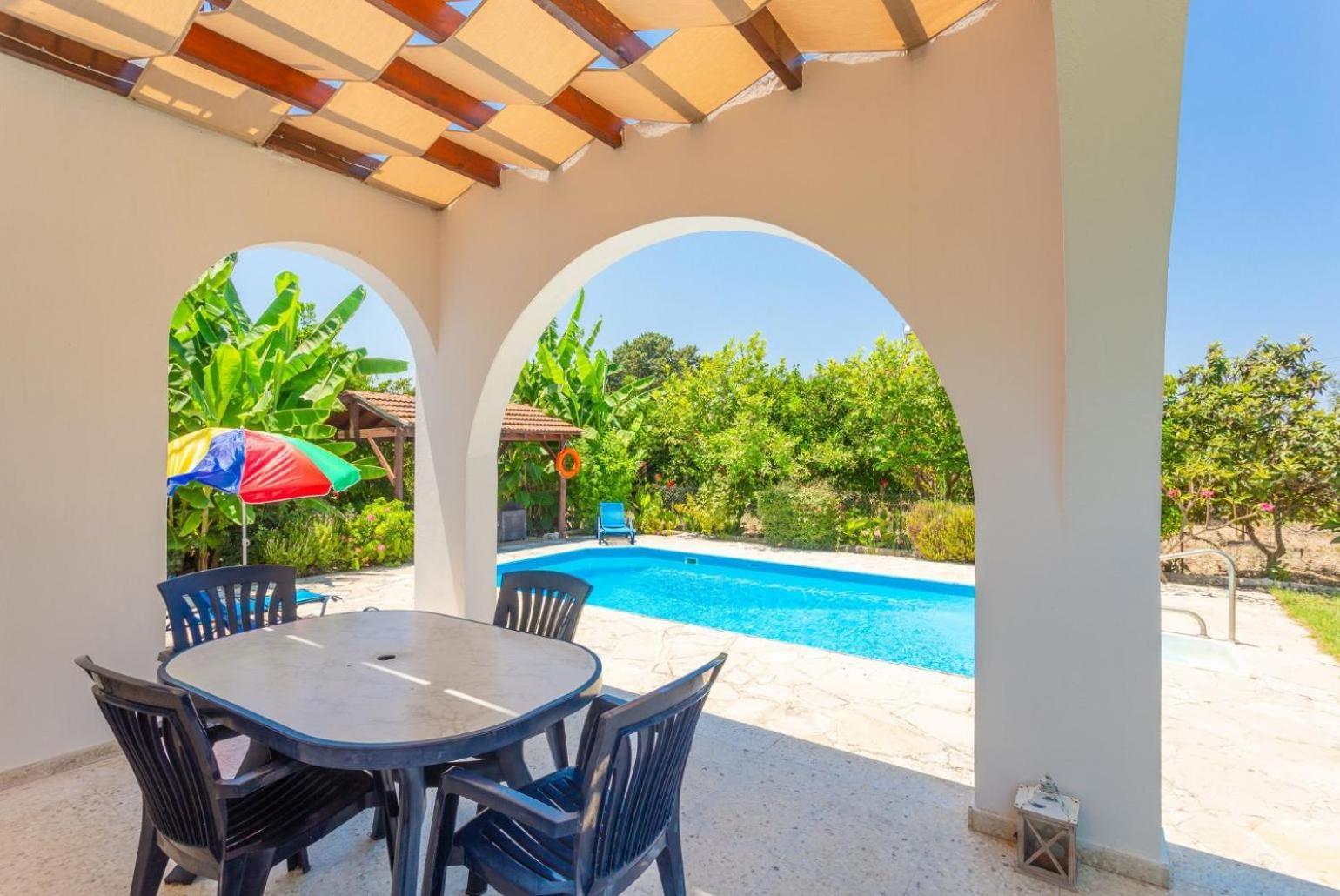 Sun Beach Villa Thio Polis ภายนอก รูปภาพ